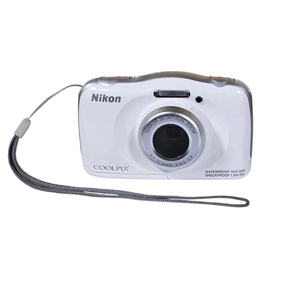 Nikon COOLPIX S33 Waterproof Shockproof Digital Camera Working Tested. - Picture 1 of 16